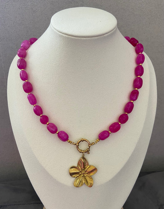 Roze Natuurstenen Kralenketting met Bloemhanger