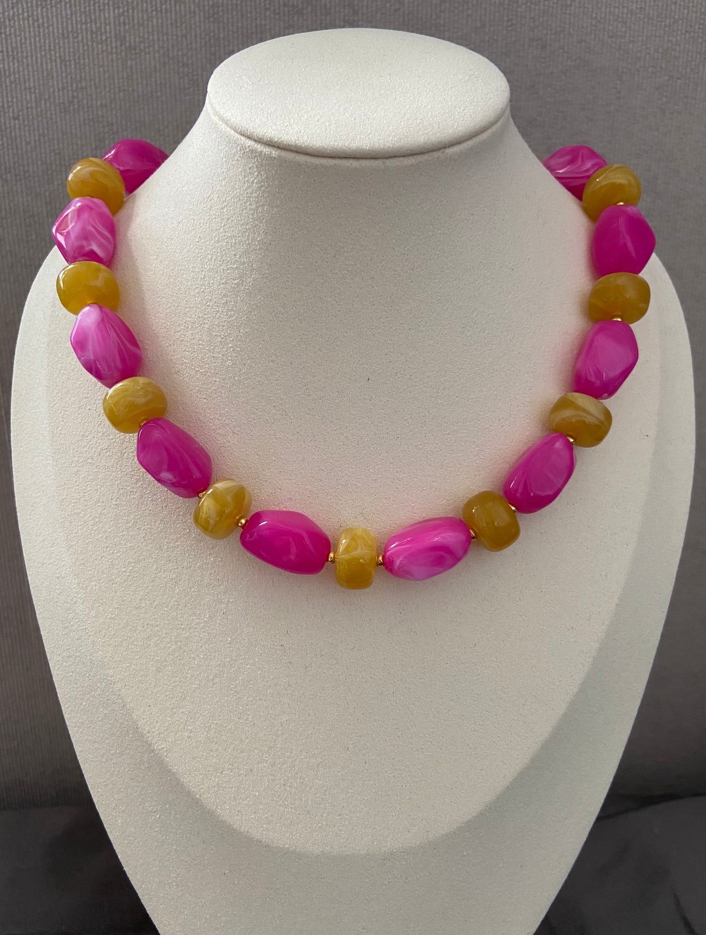 Pink Sunset – Handgemaakte Acryl Kralenketting