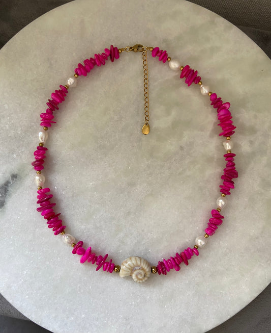 Pink Ocean – Schelpenketting met Zoetwaterparels