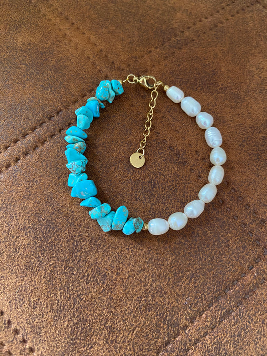 Ocean Pearl – Handgemaakte Armband met Turkoois en Zoetwaterparels