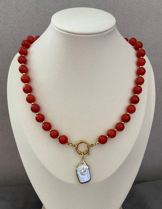 Ruby Glow – Natuurstenen Kralenketting met Parelhanger